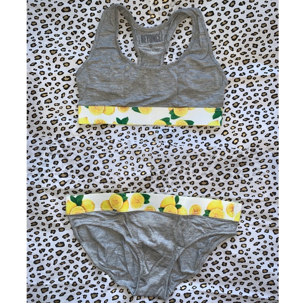 Official Beyoncé | NWT | "Lemonade" tour jersey sports bra + bikini brief - Picture 8 of 8